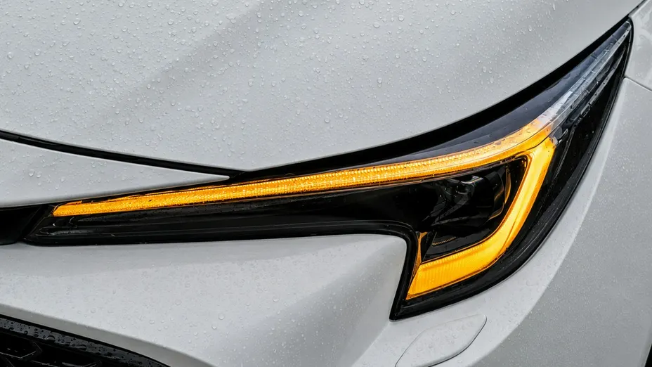 TOYOTA Corolla -