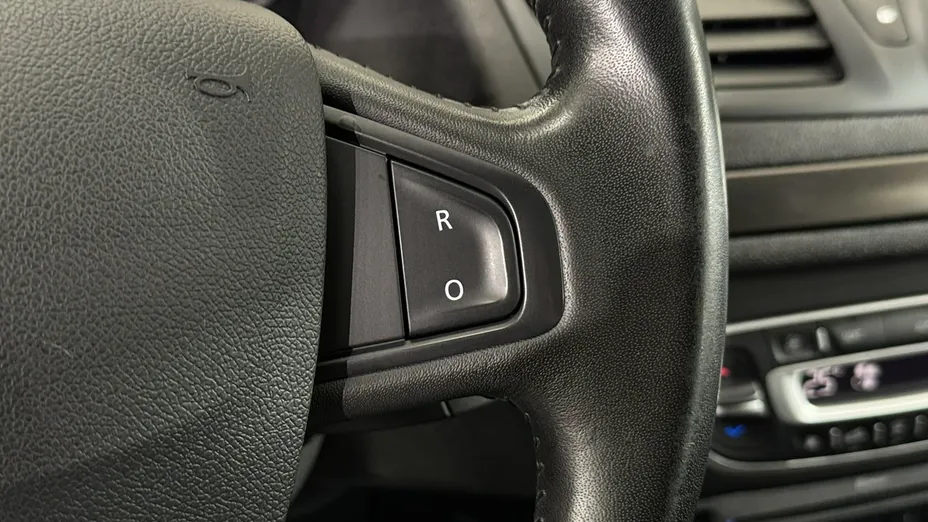 RENAULT Megane -