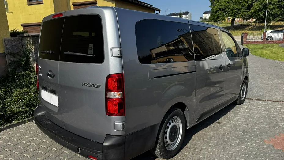 TOYOTA Proace -