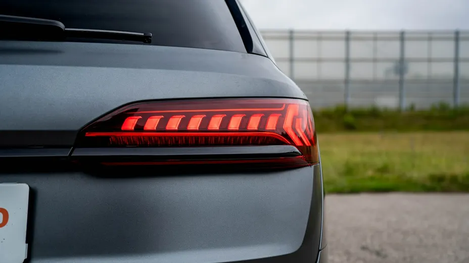 AUDI SQ7 -
