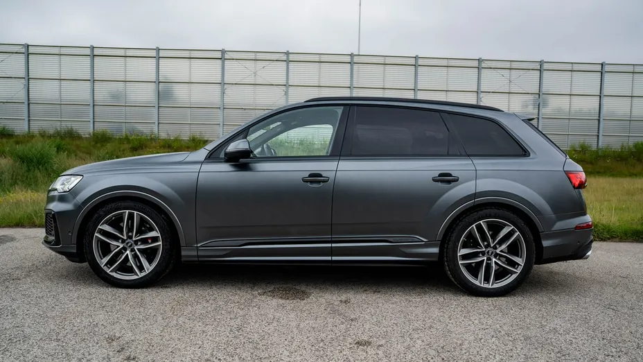 AUDI SQ7 -
