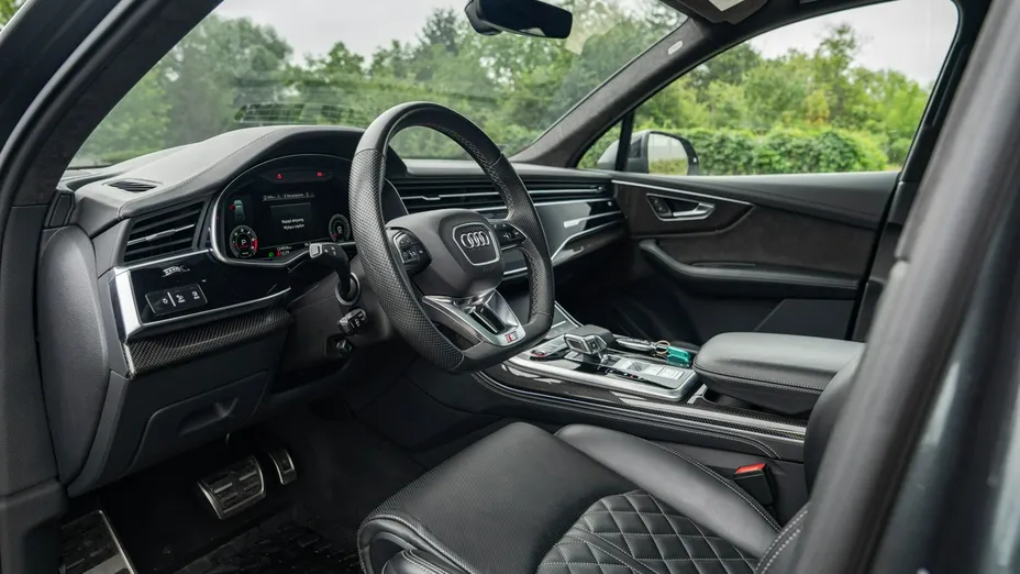 AUDI SQ7 -