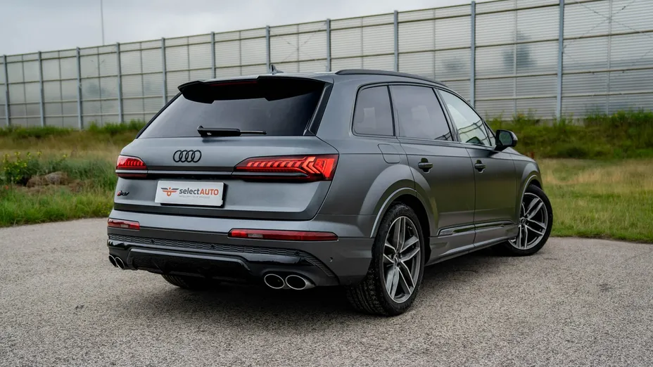 AUDI SQ7 -