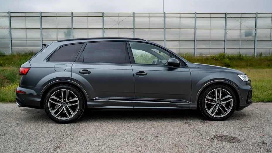 AUDI SQ7 -