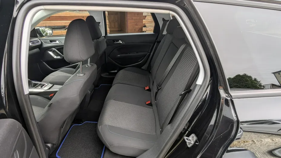 PEUGEOT 308 -
