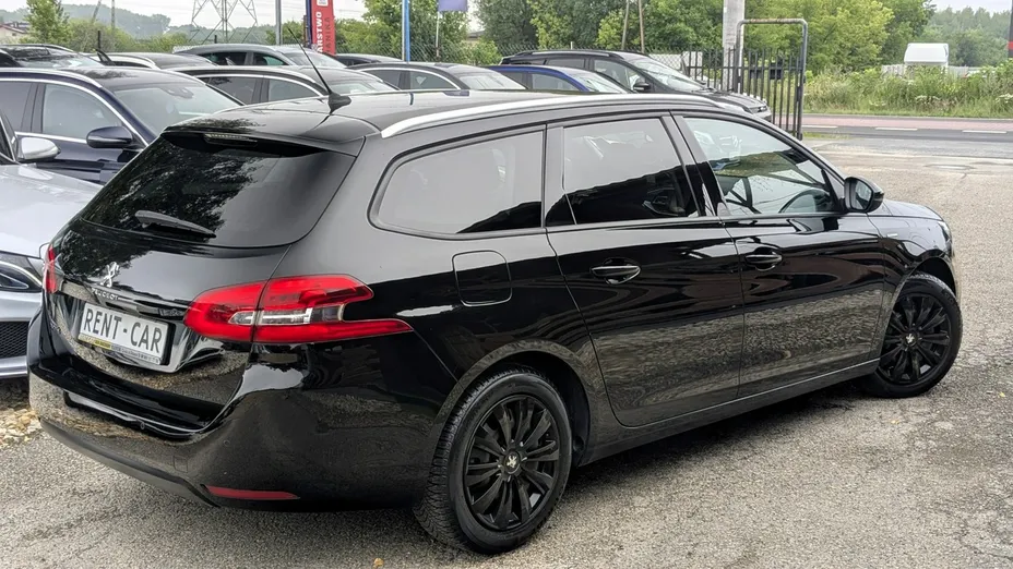 PEUGEOT 308 -