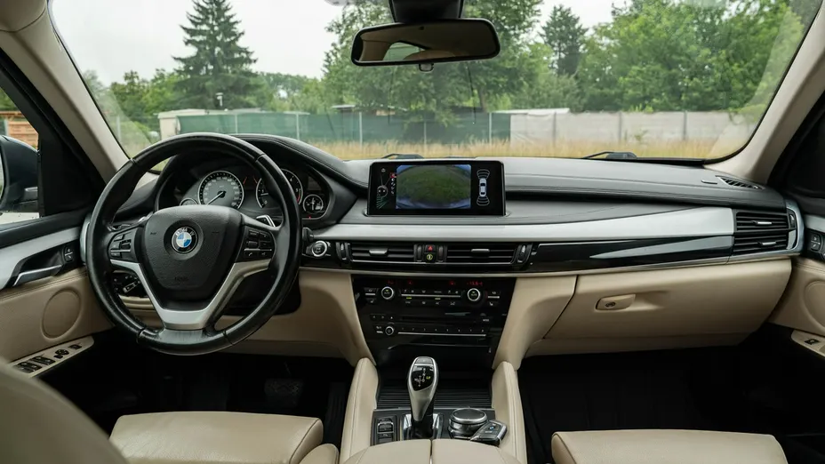 BMW X6 -