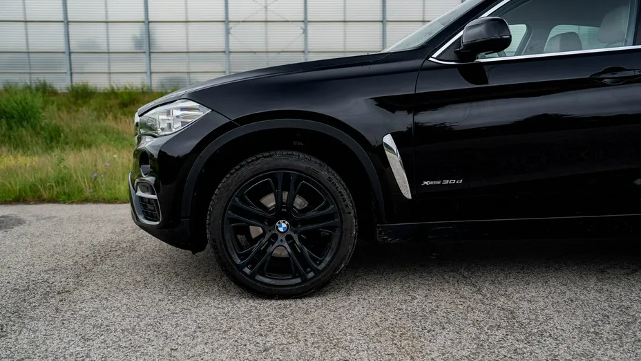 BMW X6 -