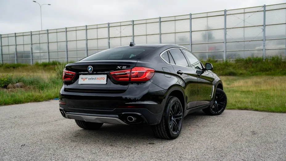 BMW X6 -