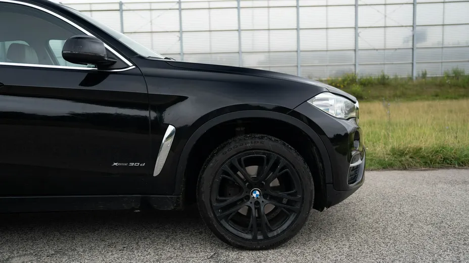 BMW X6 -