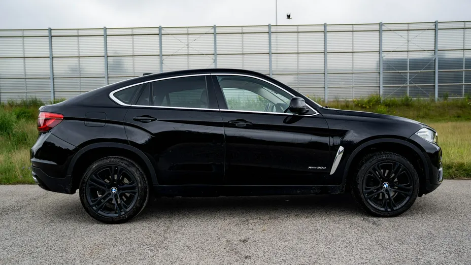 BMW X6 -