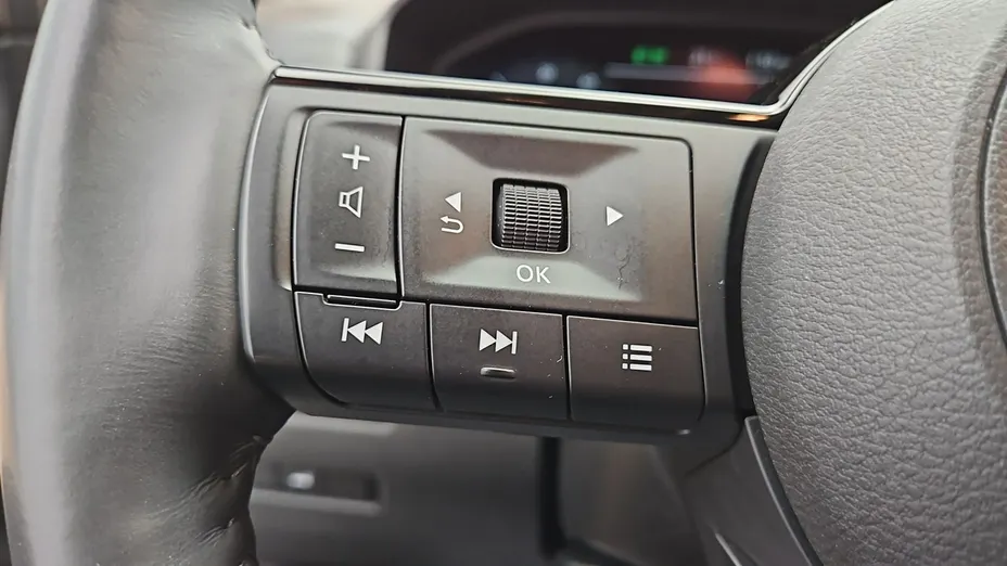 NISSAN X-Trail -