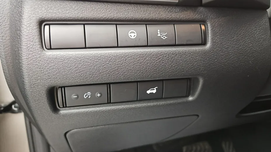 NISSAN X-Trail -