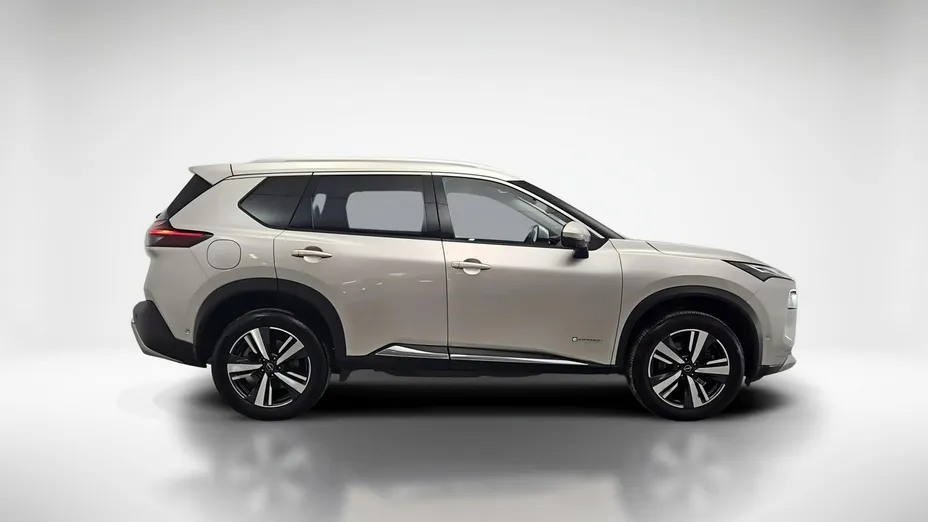 NISSAN X-Trail -