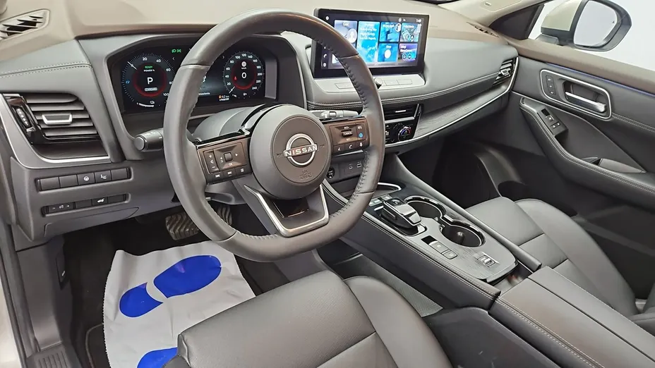NISSAN X-Trail -