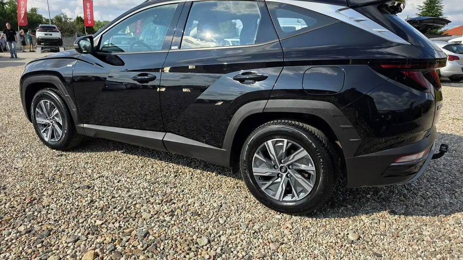 HYUNDAI Tucson -