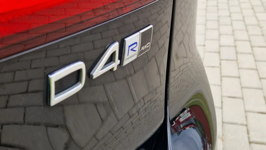 VOLVO V90 -