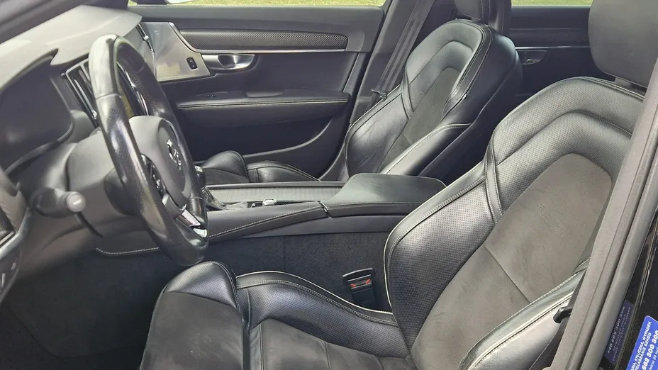 VOLVO V90 -