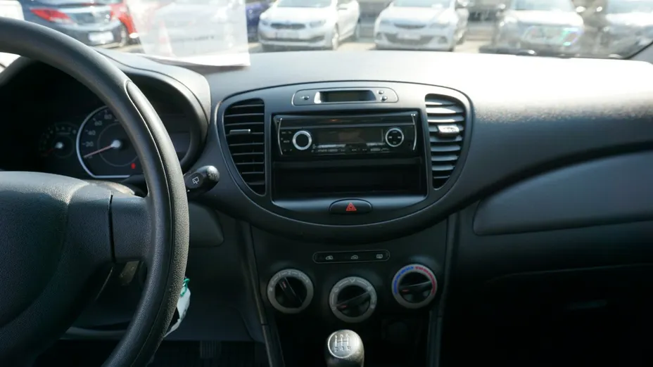 HYUNDAI i10 -