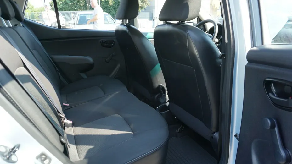 HYUNDAI i10 -