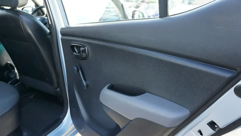HYUNDAI i10 -