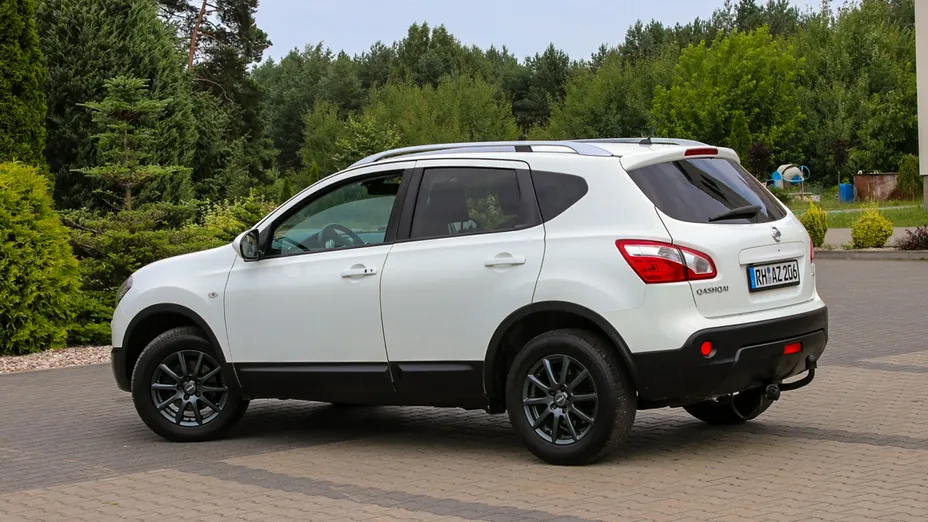 NISSAN Qashqai -