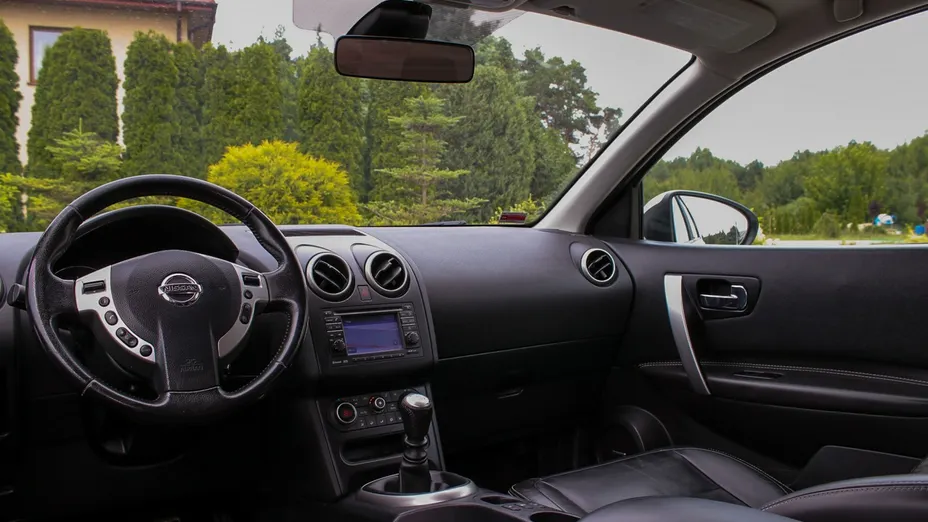 NISSAN Qashqai -