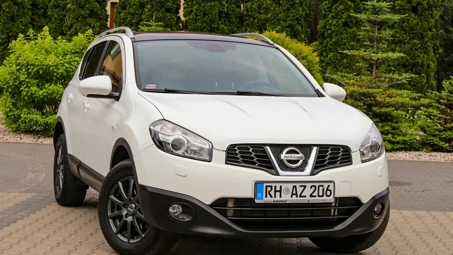 NISSAN Qashqai -