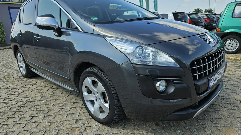 PEUGEOT 3008 -