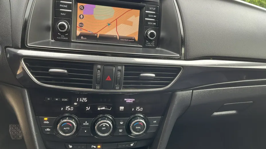 MAZDA 6 -