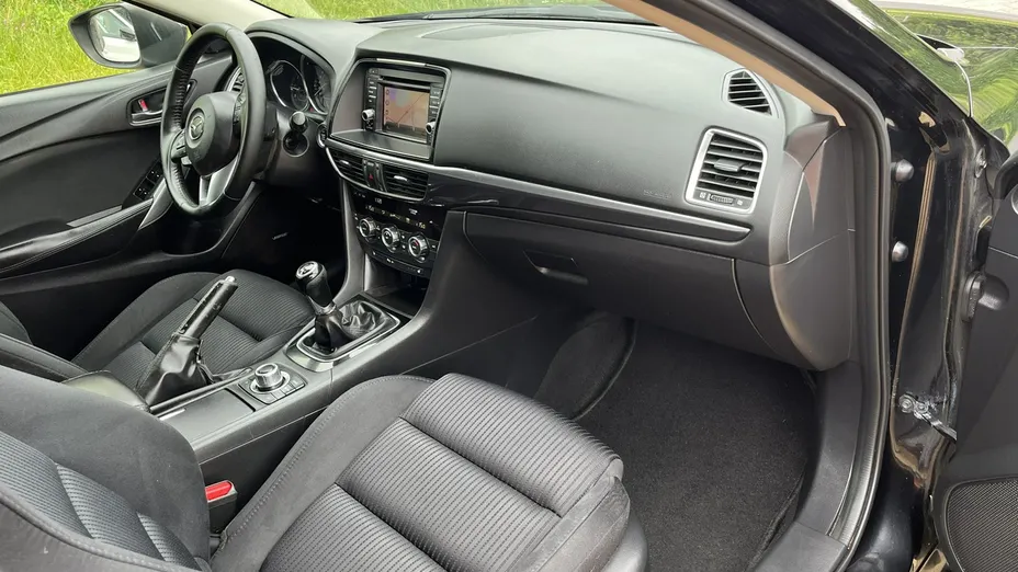 MAZDA 6 -