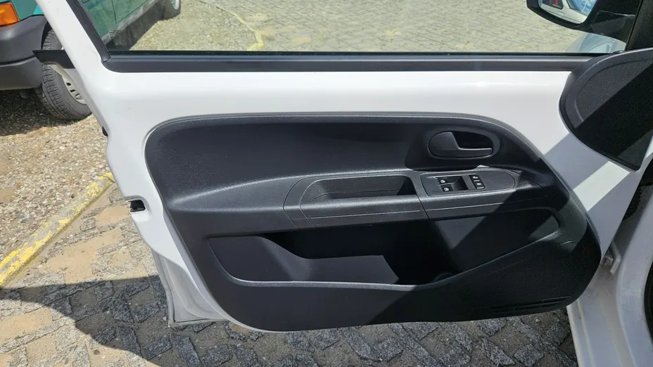 VOLKSWAGEN up! -