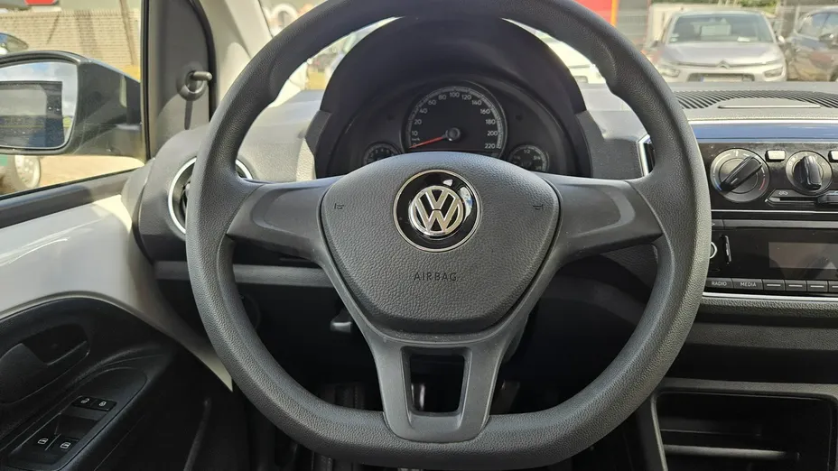 VOLKSWAGEN up! -
