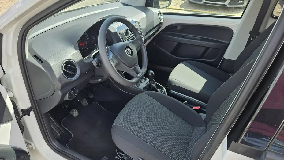 VOLKSWAGEN up! -