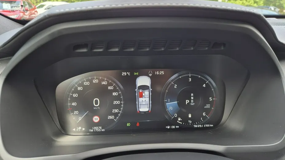 VOLVO XC90 -