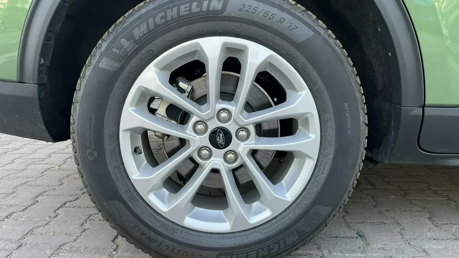 FORD Kuga -