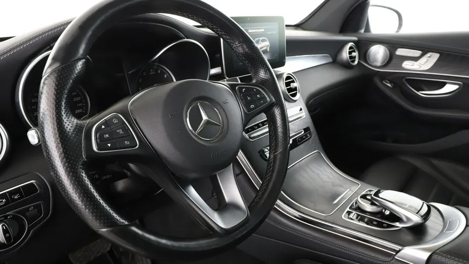 MERCEDES-BENZ GLC -