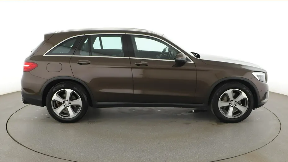 MERCEDES-BENZ GLC -