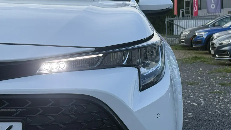 TOYOTA Corolla -