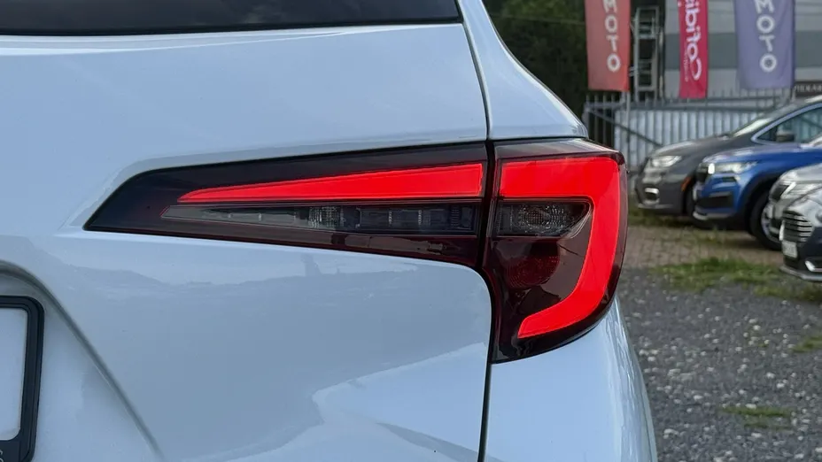 TOYOTA Corolla -