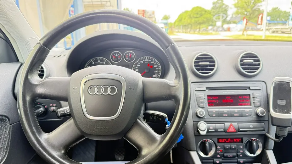 AUDI A3 -