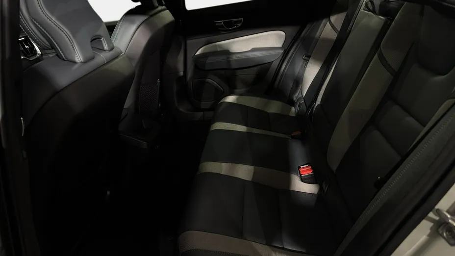 VOLVO V60 -