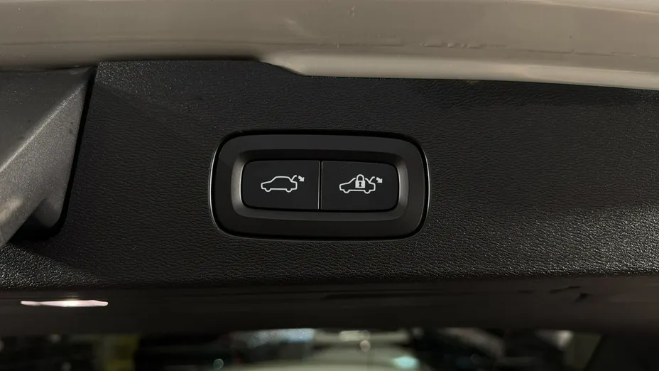 VOLVO V60 -