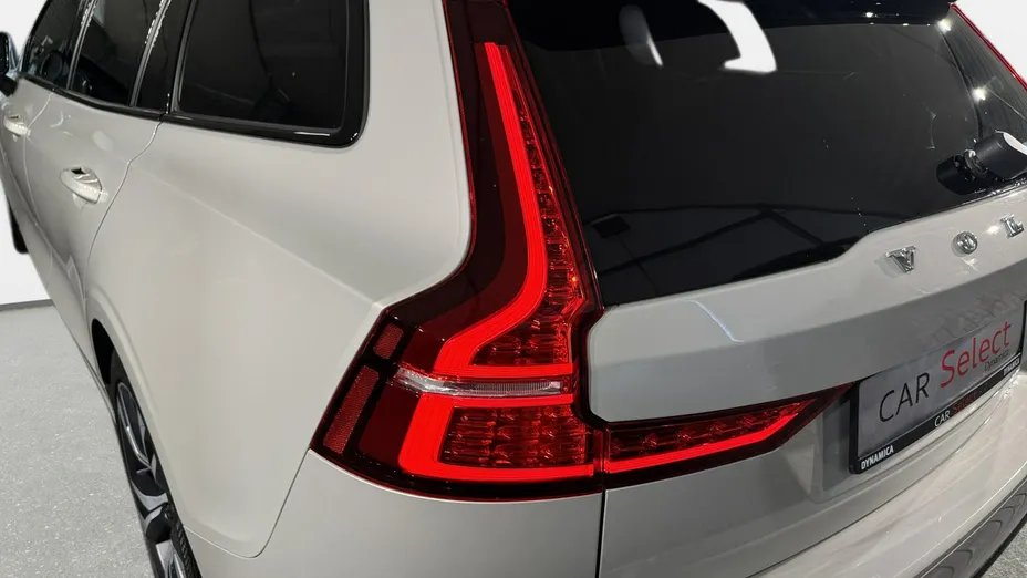 VOLVO V60 -