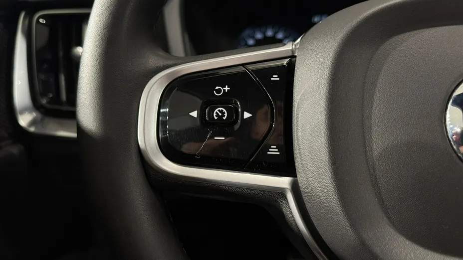 VOLVO V60 -