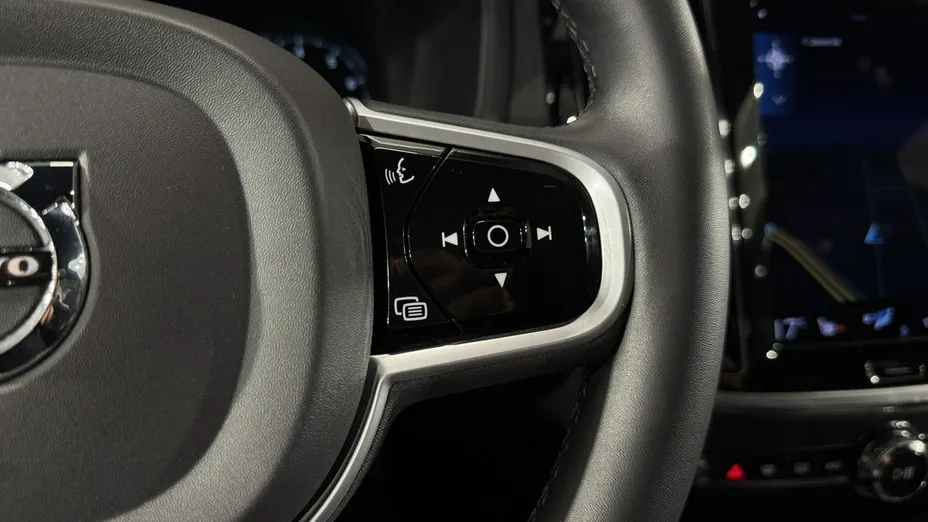 VOLVO V60 -