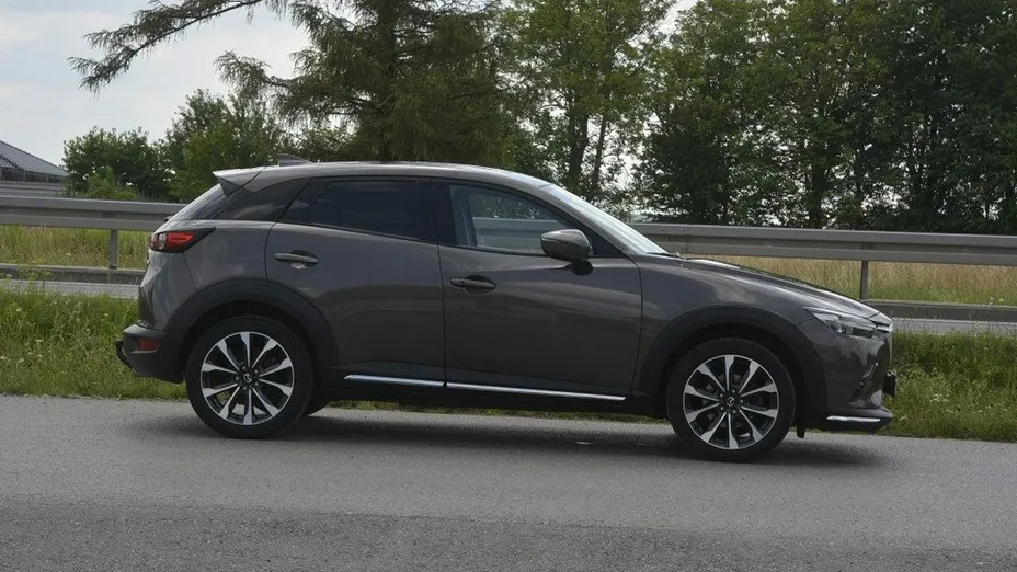 MAZDA CX-3 -