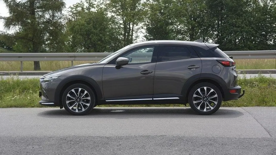 MAZDA CX-3 -