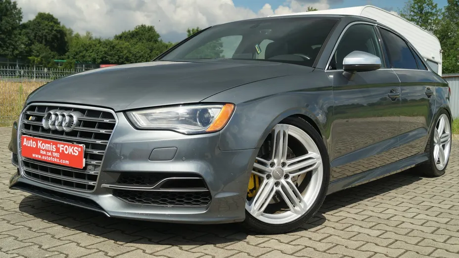 AUDI S3 Limousine -