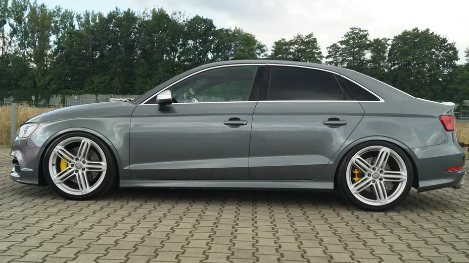 AUDI S3 Limousine -